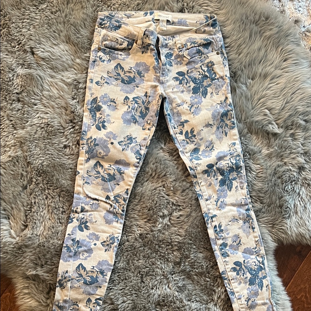 Forever 21 Blue and Cream Floral Skinny Jeans